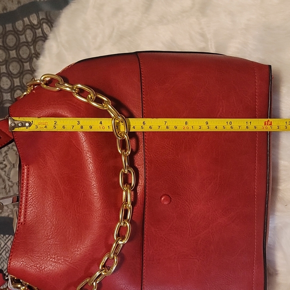 ⚘️Beautiful Red Vegan Shoulder Hobo Bag⚘️ - Picture 12 of 13